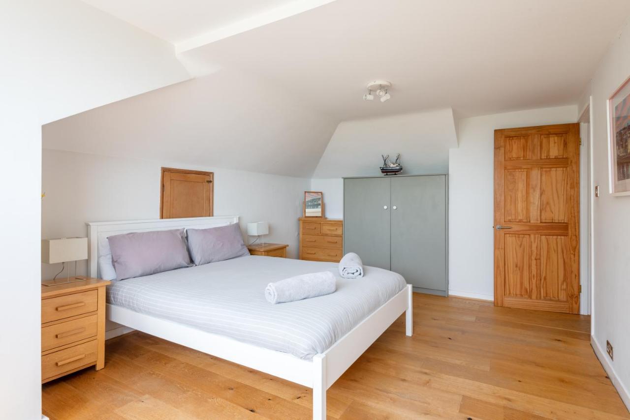 Manacles - Spacious Flat Near Beach With Sea Views & Parking Falmouth Zewnętrze zdjęcie